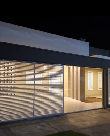 Vende-se, Casa Condomínio no Vainice Andrade, Condomínio em Uberaba